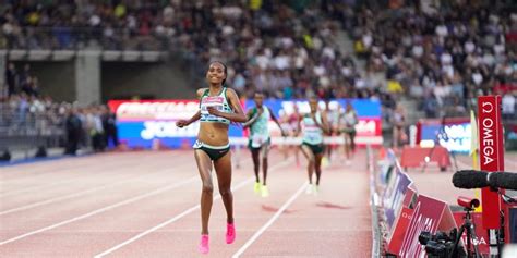 Faith Kipyegon Breaks The Womens 1500m World Record In An Evening Of