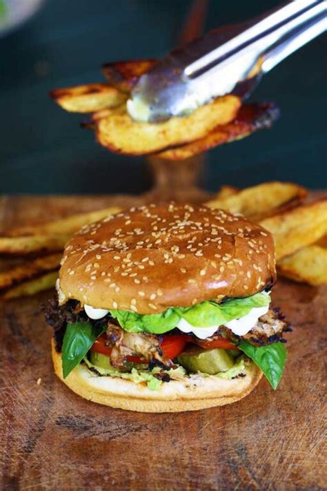 Grilled Vegan "Chicken" Burger + Vegan BBQ Video