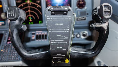 VH VXF Qantas Boeing 737 838 WL Photo By Oliver De Francesco ID