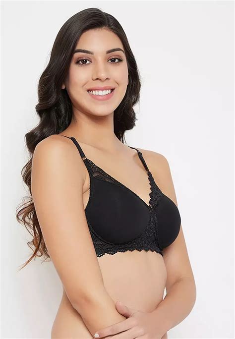 Buy Clovia Padded Non Wired Full Coverage T Shirt Bra In Black 2024