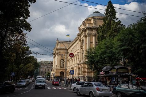 Вул. Університетська, 1 – головний корпус ЛНУ ім. І.Франка ...