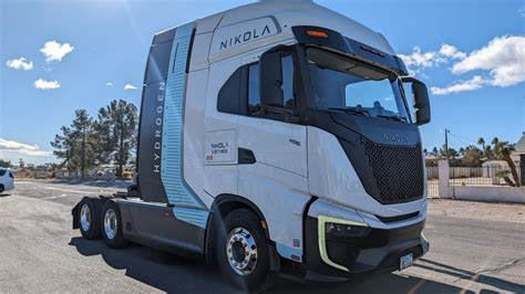 Going For A Ride In The Nikola Fuel Cell Electric Semi Youtube