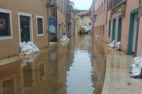 Obilna kiša Djelovi Hrvatske bore se s poplavama