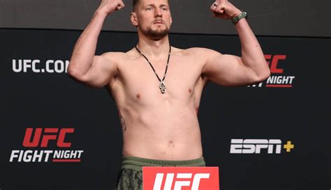 Alexander Volkov Ufc Fight Night 190 Official Weigh Ins Mma Junkie