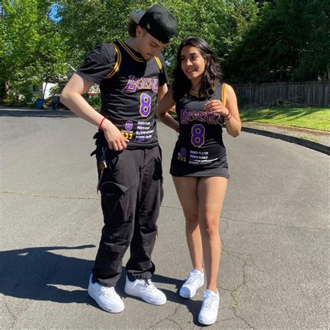 Pin On Quick Saves Latina Fashion Outfits Teenage Fashion Outfits Cute Couple Poses