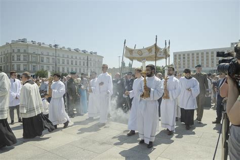 Czy w piątek po Bożym Ciele można jeść mięso Jest decyzja warszawskich