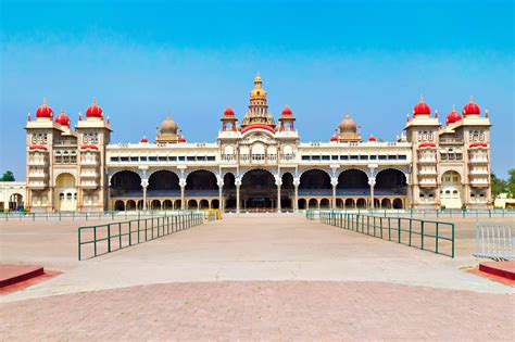 10 Iconic Buildings That Define Bangalore’s Architecture - Kadva Corp