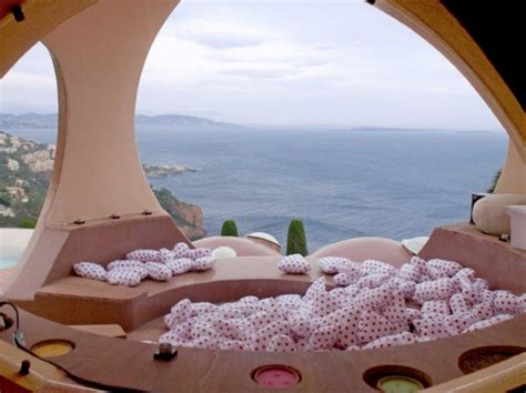 Les Maisons Bulles De Pierre Cardin Ventana Blog