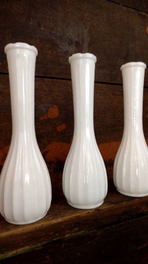 Vintage White Milk Glass Flower Vasesmilk Glass Bud Vasesset Etsy