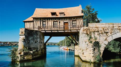 Les Plus Beaux Villages à Découvrir à Côté De Paris Vogue France