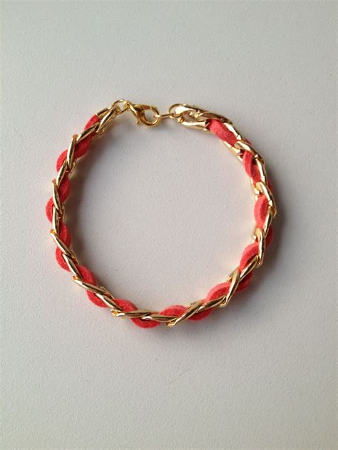 Chain Bracelet With Red Leather Pulseira De Corrente Dourada Tran Ada