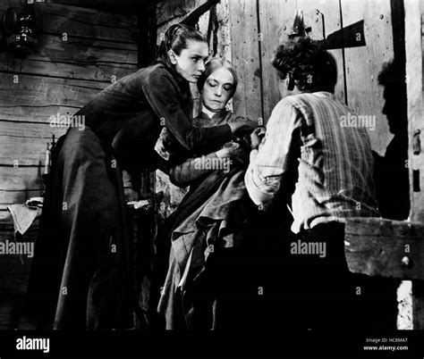 THE UNFORGIVEN, from left, Audrey Hepburn, Lillian Gish, 1960 Stock