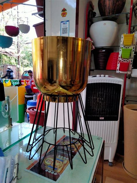 Golden Pot With Stand At Rs 980 Flower Pot Stand In Moradabad Id