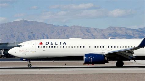 Delta Passengers Fall Sick While Waiting On Vegas Tarmac In Triple Digit Temperatures Dot