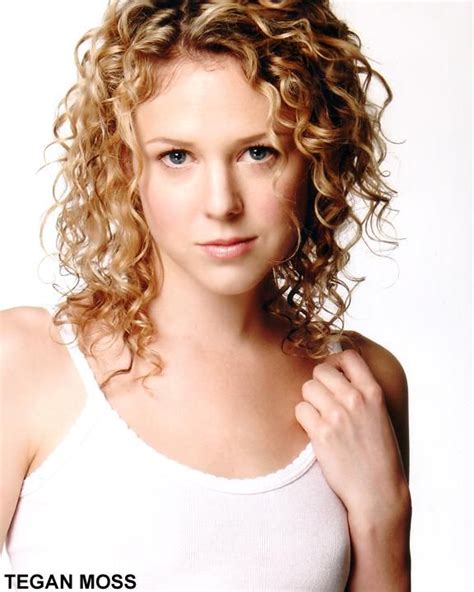 Hot Sexy Tegan Moss Bikini Pics