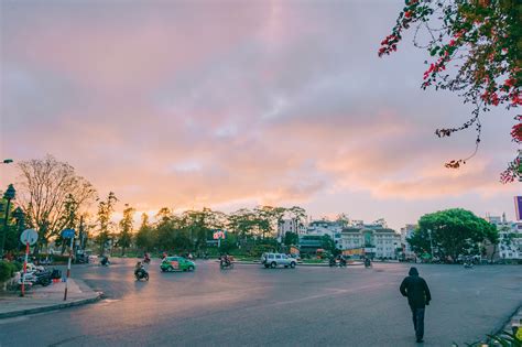 Fotos gratis cielo verde nube área urbana pueblo tiempo de día