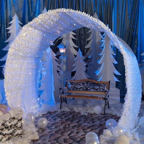 Use Our Lighted White Floral Sheeting Tunnel To Create An Unforgettable