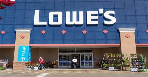 Lowe S Embarks On Huge Hiring Push K Associates Retail Customer