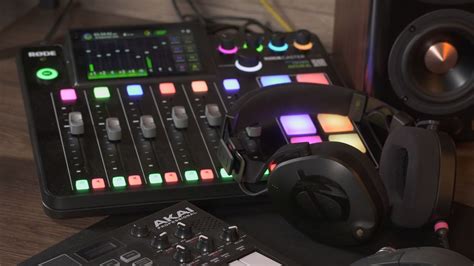 RODE RODECaster Pro II With Complete Portable Streaming Rode Caster Pro 2