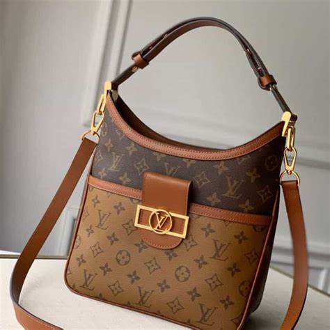 Louis Vuitton Lv Hobo Dauphine Pm M