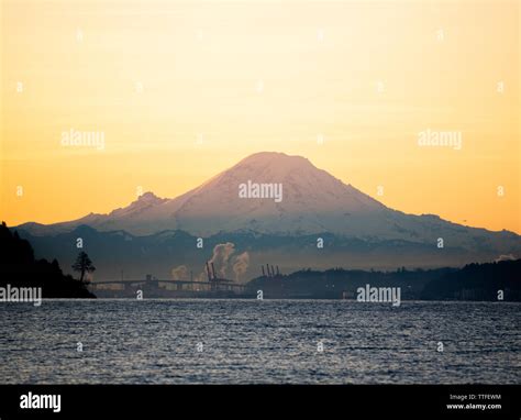 Mt. Rainier at Sunrise Stock Photo - Alamy