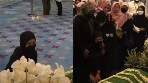 Kelakuan Zara Putri Ridwan Kamil Saat Lihat Peti Mati Eril Jadi Sorotan