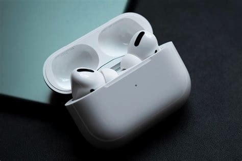 传闻 Apple 最新一代 Airpods Pro 将于 2022 秋季登场 Hypebeast