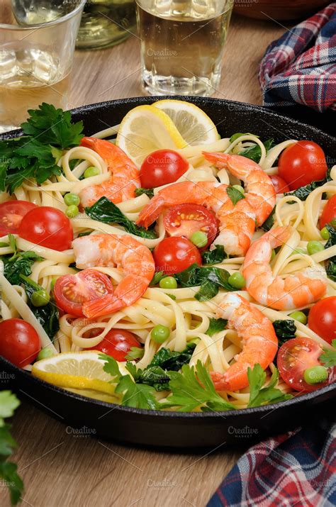 Pasta With Shrimp And Vegetables High Quality Food Images ~ Creative