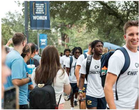 Mississippi College Rolls Out The Red Carpet To Celebrate New Students