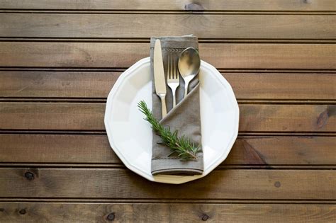 Simple Ways To Fold A Napkin Napkin Folding Ideas Hgtv