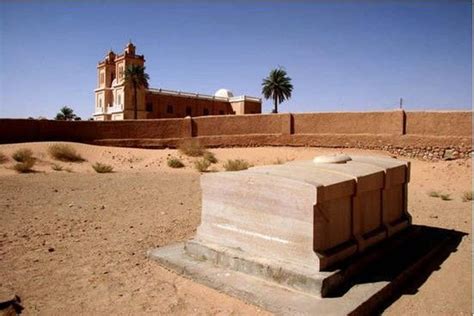 AUJOURD HUI CENTENAIRE DE LA MORT DE CHARLES DE FOUCAULD PAROISSE DE