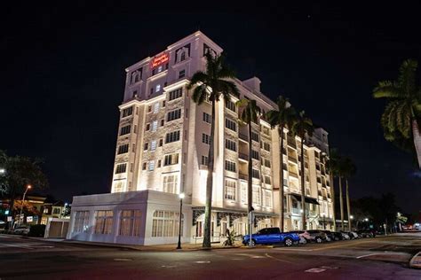 Hampton Inn & Suites Bradenton Downtown Historic District 309 10th St W ...