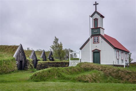 Sod Houses Stock Photos Royalty Free Sod Houses Images Depositphotos