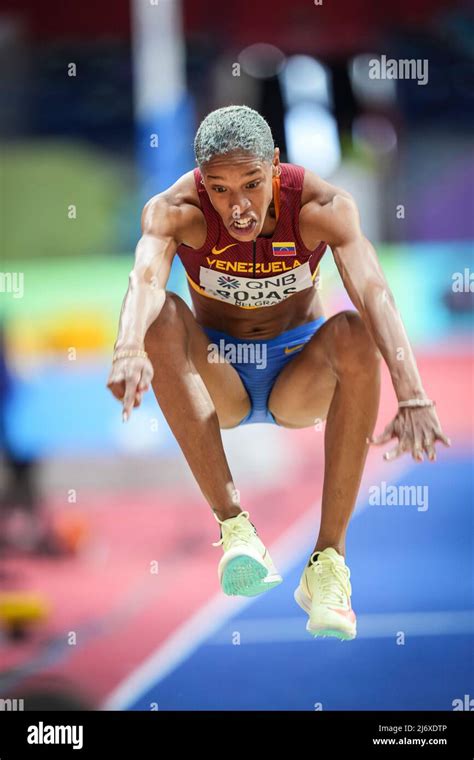 Yulimar Rojas Saltando En El Campeonato Del Mundo Interior De Belgrado