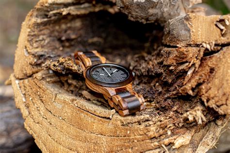 Reloj Articulado De Madera En Dos Colores Modelo Kumasi Mm