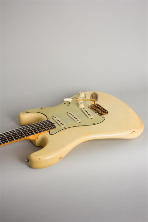 Fender Stratocaster With Gold Hardware Solid Body Electric Guitar 1964 Retrofret