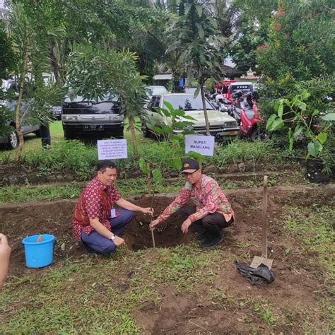 Pemerintah Kabupaten Magelang Dukung Aksi Nyata Gerakan Penanam Sepuluh