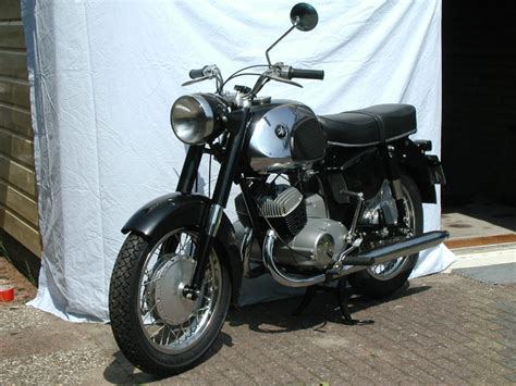 Yamaha YD Classic Bike Gallery - Classic Motorbikes