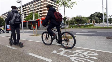 Bicis Y Patinetes En Zaragoza Una Convivencia Obligada Y Algo Turbulenta