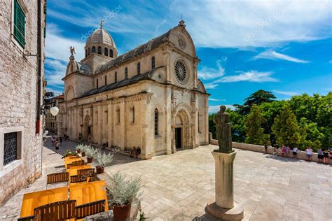 Croacia Ciudad De Sibenik Vista Panorámica Del Casco Antiguo Y La