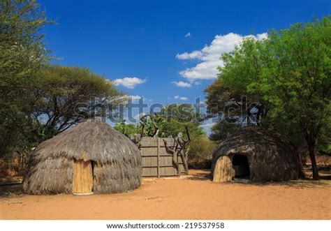 Bushman San People Traditional Huts Kalahari Foto De Stock 219537958