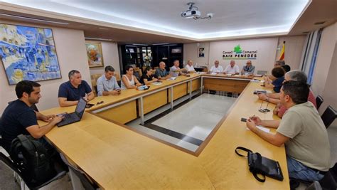 Els Alcaldes Del Baix Pened S Es Planten Contra El Govern Per L