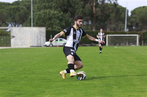 Afatv Not Cia Hugo Figueiredo Um Goleador Em Campo E Ajuda A