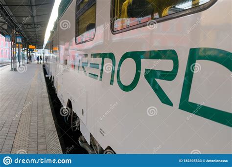 Italy Como Lake Train Station Commuters Editorial Stock Photo Image