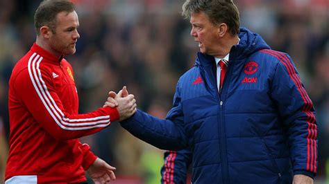 Wayne Rooney Insists Manchester United Players And Not Louis Van Gaal