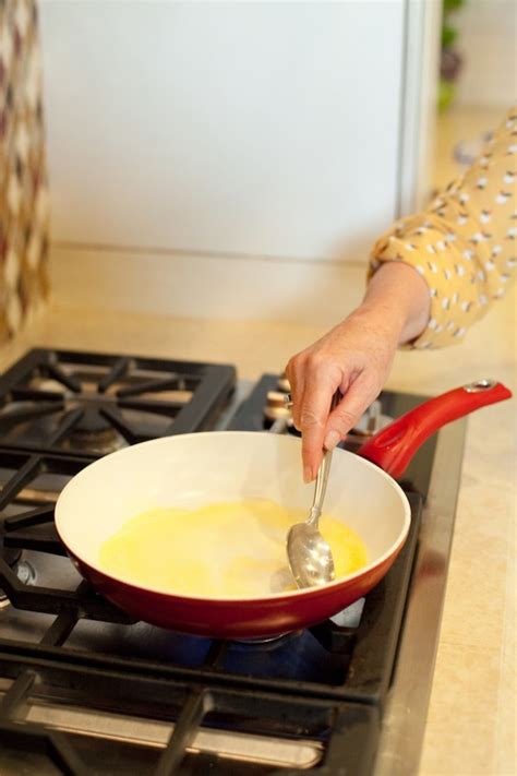 How to Caramelize Nuts