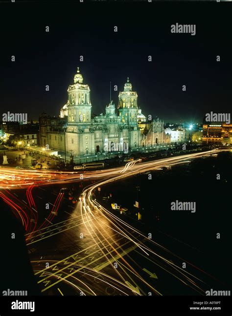 Catedral Metropolitana Zocalo Square Stock Photo - Alamy