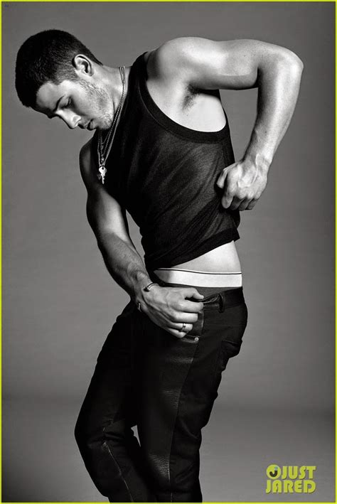 NICK JONAS STEALS MARK WAHLBERGS CALVIN KLEIN POSE IN FLAUNT MAGAZINE