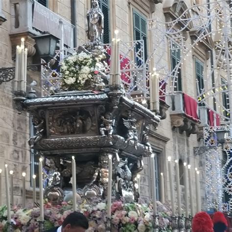 Il Festino Di Santa Rosalia A Palermo La Processione In Diretta Live