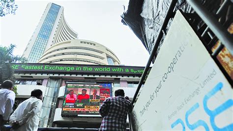 Sensex Nifty Close Lower Amid Massive Selling In Heavyweight Stocks